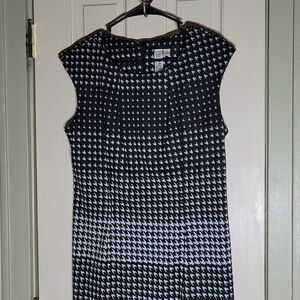Soho Apparel Ltd. Women's Sleeveless Knee-Length Dress - SIZE 12